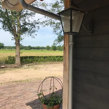 The Barn 4*